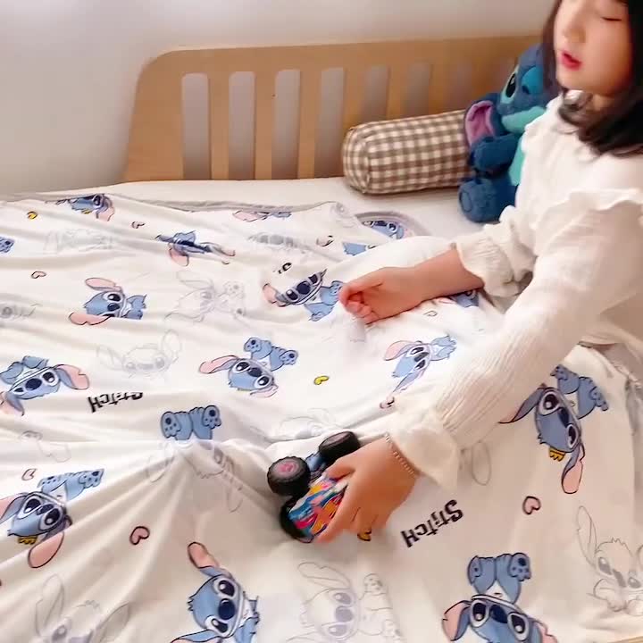 91家纺网 家纺一手货源 找家纺 星期八 2023新款 迪斯尼凉感毯 史迪仔