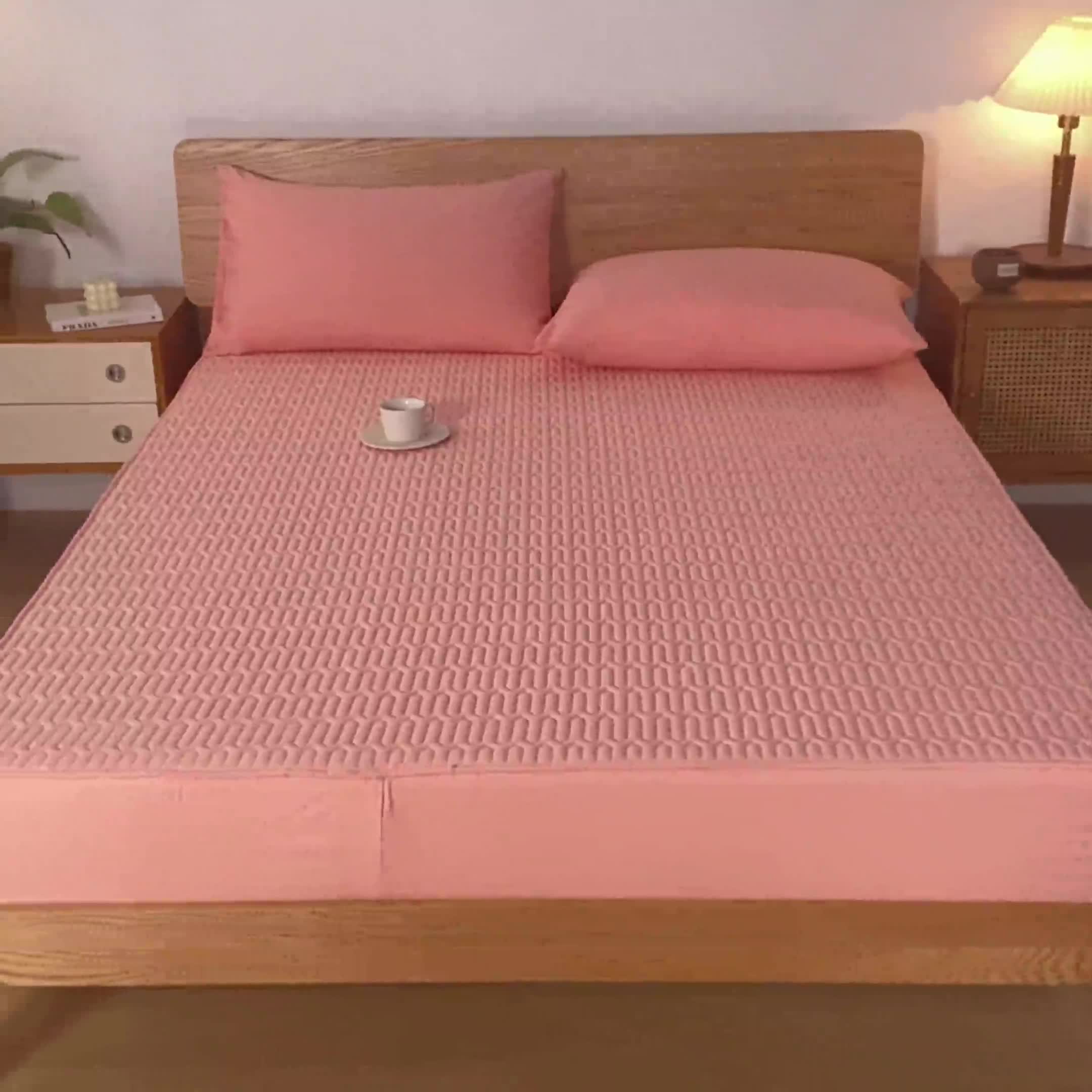 91家纺网 家纺一手货源 找家纺 鑫钰 2023新款经典款防水床笠 金典款-相思粉