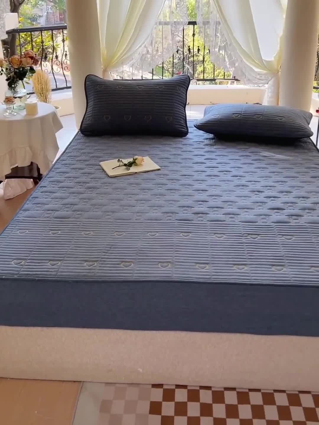 91家纺网 家纺一手货源 找家纺 尊康家纺（原磊科） 2024新款全棉色织夹棉床笠心相印系列 心相印-牛仔兰