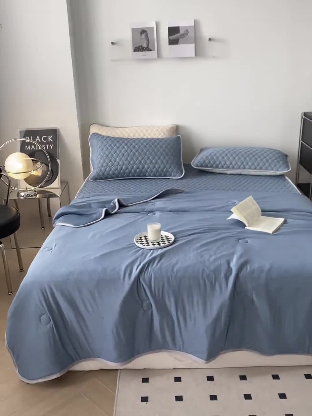 91家纺网 家纺一手货源 找家纺 欧邦 新款轻奢风纯色凉感丝乳胶凉席夏被四件套 藏蓝