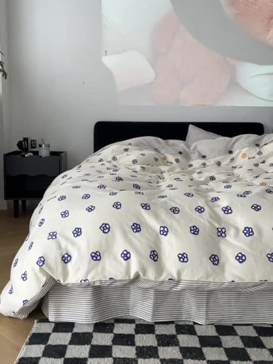 91家纺网 家纺一手货源 找家纺 时年 2023新款全棉母婴级有氧双层纱纽扣工艺款四件套-场景一 休闲时代-兰