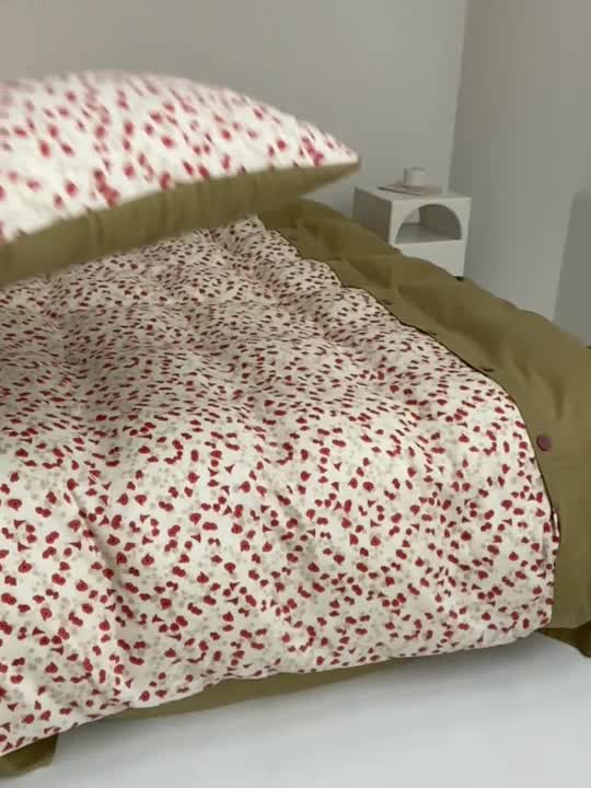 91家纺网 家纺一手货源 找家纺 时年 2023新款全棉母婴级有氧双层纱纽扣工艺款四件套-场景二 叶语纷飞