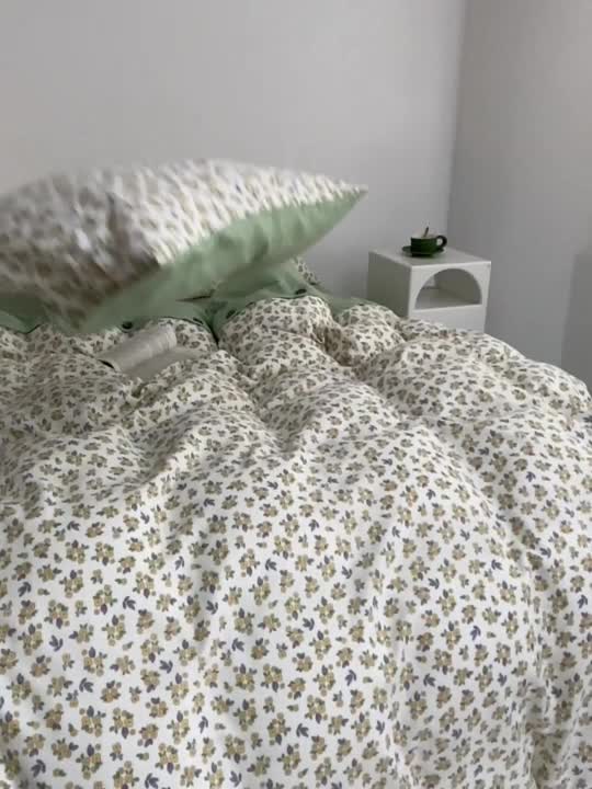 91家纺网 家纺一手货源 找家纺 时年 2023新款全棉母婴级有氧双层纱纽扣工艺款四件套-场景二 花半里