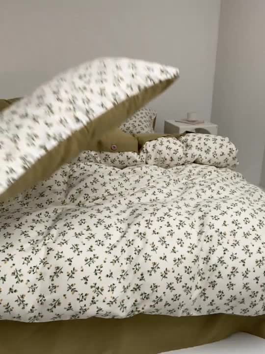 91家纺网 家纺一手货源 找家纺 时年 2023新款全棉母婴级有氧双层纱纽扣工艺款四件套-场景二 蓓蕾