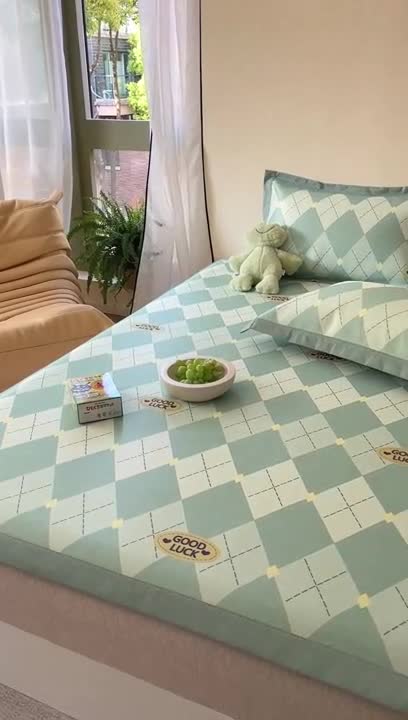 91家纺网 家纺一手货源 找家纺 时年 2023新款水洗冰丝凉席 幸运-绿