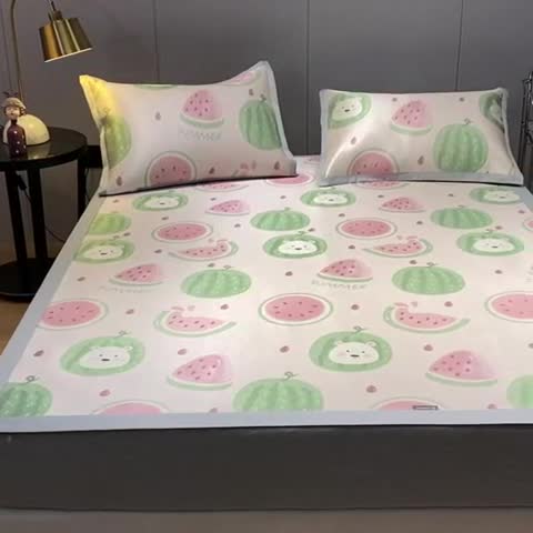 91家纺网 家纺一手货源 找家纺 安哆啦 A类数码印花冰丝藤席三件套 小西瓜