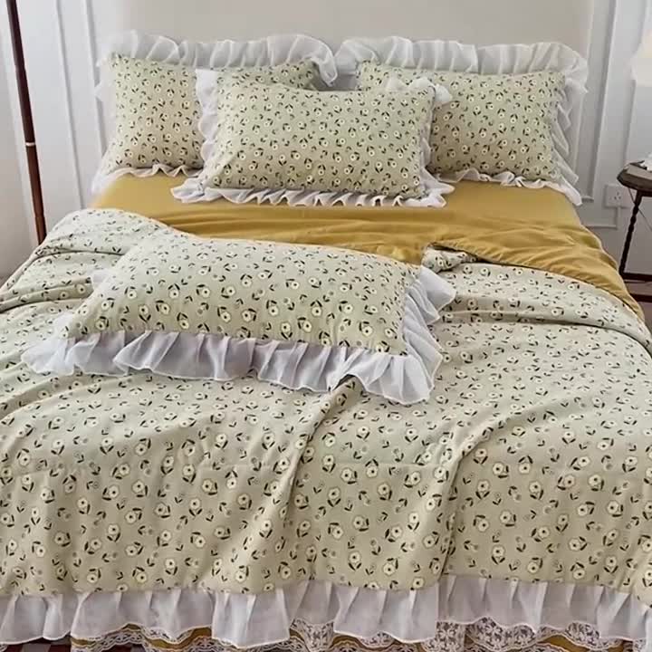 91家纺网 家纺一手货源 找家纺 唐人居 2025新款印花水洗棉麻夏被四件套 彼岸花-黄