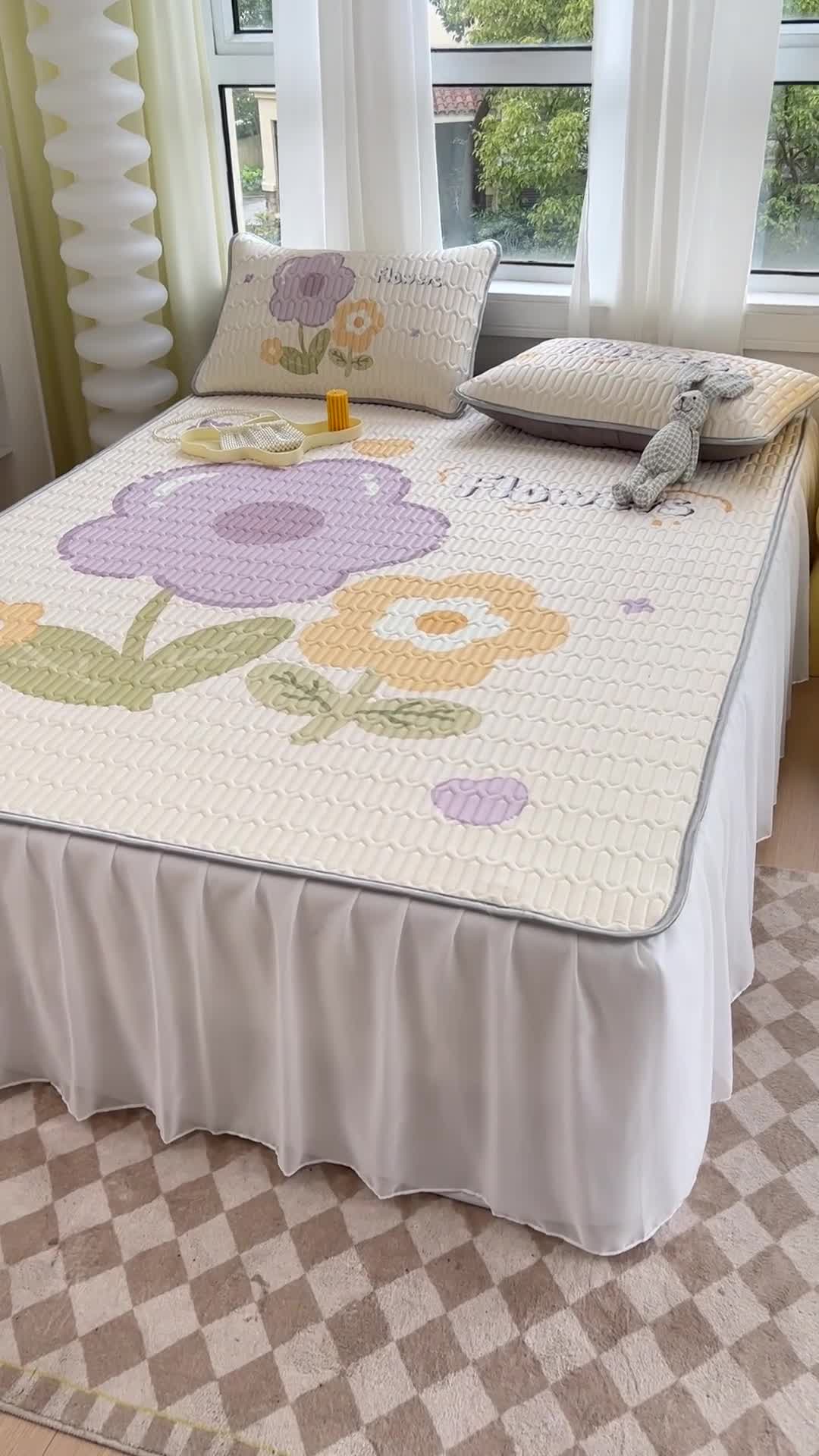 91家纺网 家纺一手货源 找家纺 慕尚 2025新款花边凉感丝乳胶凉席床席床裙款 莎莉