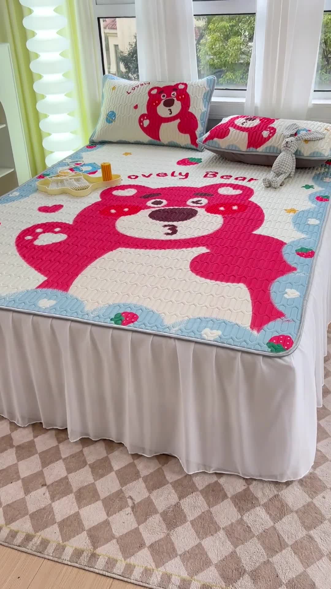 91家纺网 家纺一手货源 找家纺 (总) 慕尚 2025新款花边凉感丝乳胶凉席床席床裙款