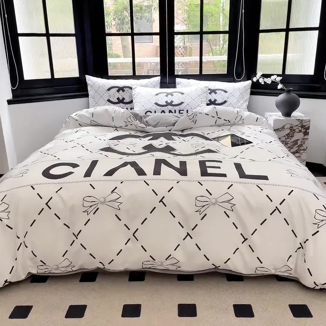 91家纺网 家纺一手货源 找家纺 摩卡 2024新款水洗真丝轻奢系列四件套 赫本