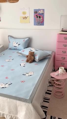 91家纺网 家纺一手货源 找家纺 昔可家纺 2023新款高克重加厚华夫格凉感软席 蓝底猫咪