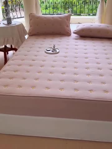 91家纺网 家纺一手货源 找家纺 尊康家纺（原磊科） 2024新款亲肤奶昔棉抗菌夹棉床笠-蝴蝶结系列 蝴蝶结-香槟金