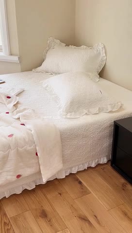 91家纺网 家纺一手货源 找家纺 洋铭区 2023新款全棉皱皱双层纱夏被 香甜草莓