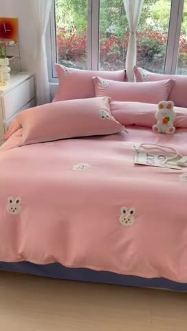 91家纺网 家纺一手货源 找家纺 金丝鸟 2023新款水洗真丝贴布绣花四件套 萌兔-嫩粉