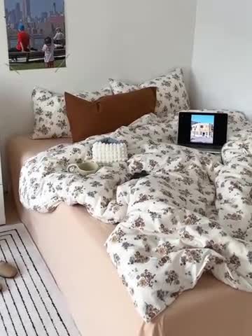 91家纺网 家纺一手货源 找家纺 六巷胡同 2023新款全棉韩国博主风小碎花混搭四件套 西府海棠