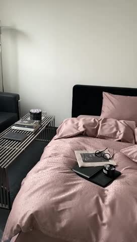 91家纺网 家纺一手货源 找家纺 梦享生活家居 2023新款全棉100支贡缎提花系列四件套 唯美之歌-粉