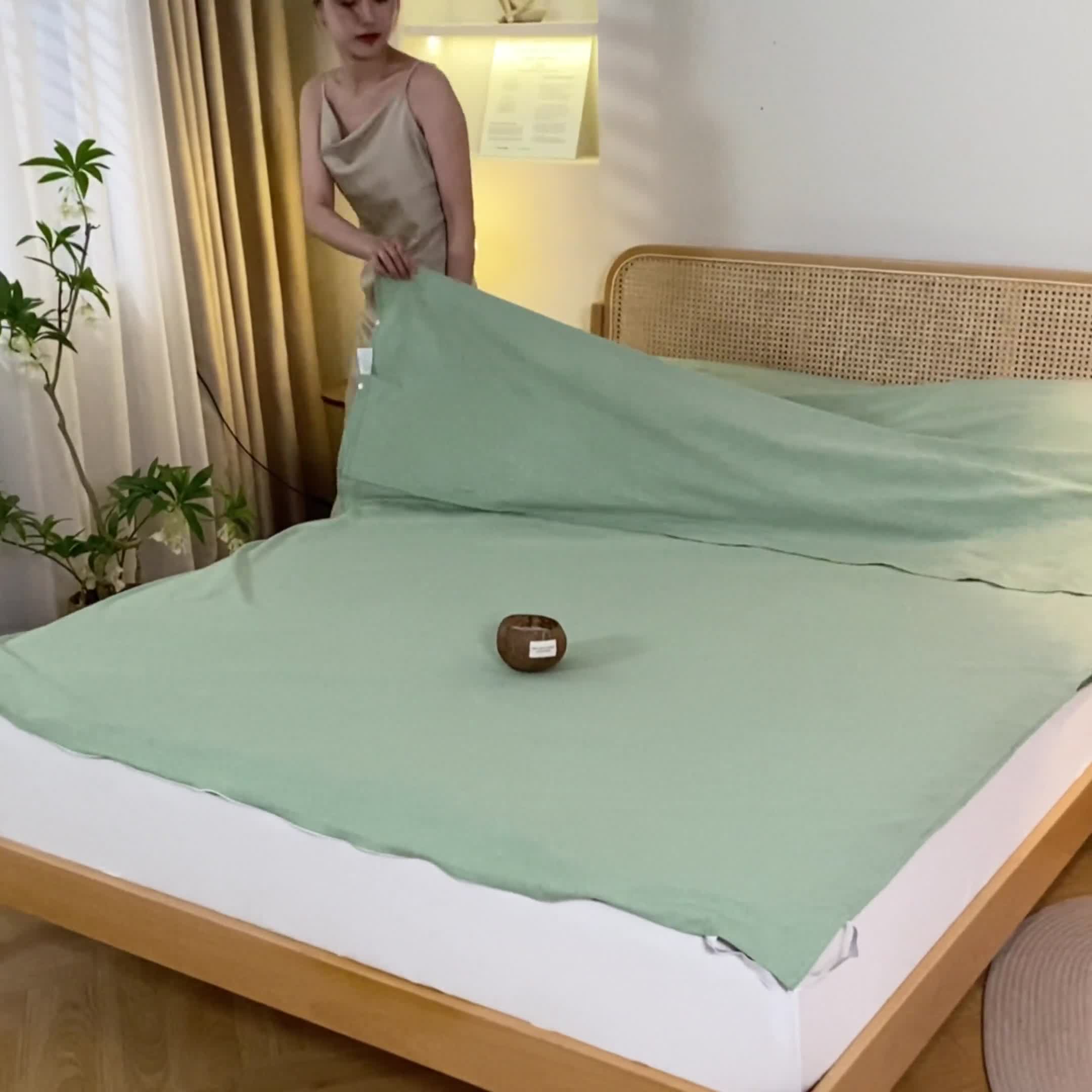 91家纺网 家纺一手货源 找家纺 眠帛家居 2023新款A类亲肤水洗棉隔脏睡袋 奶油绿