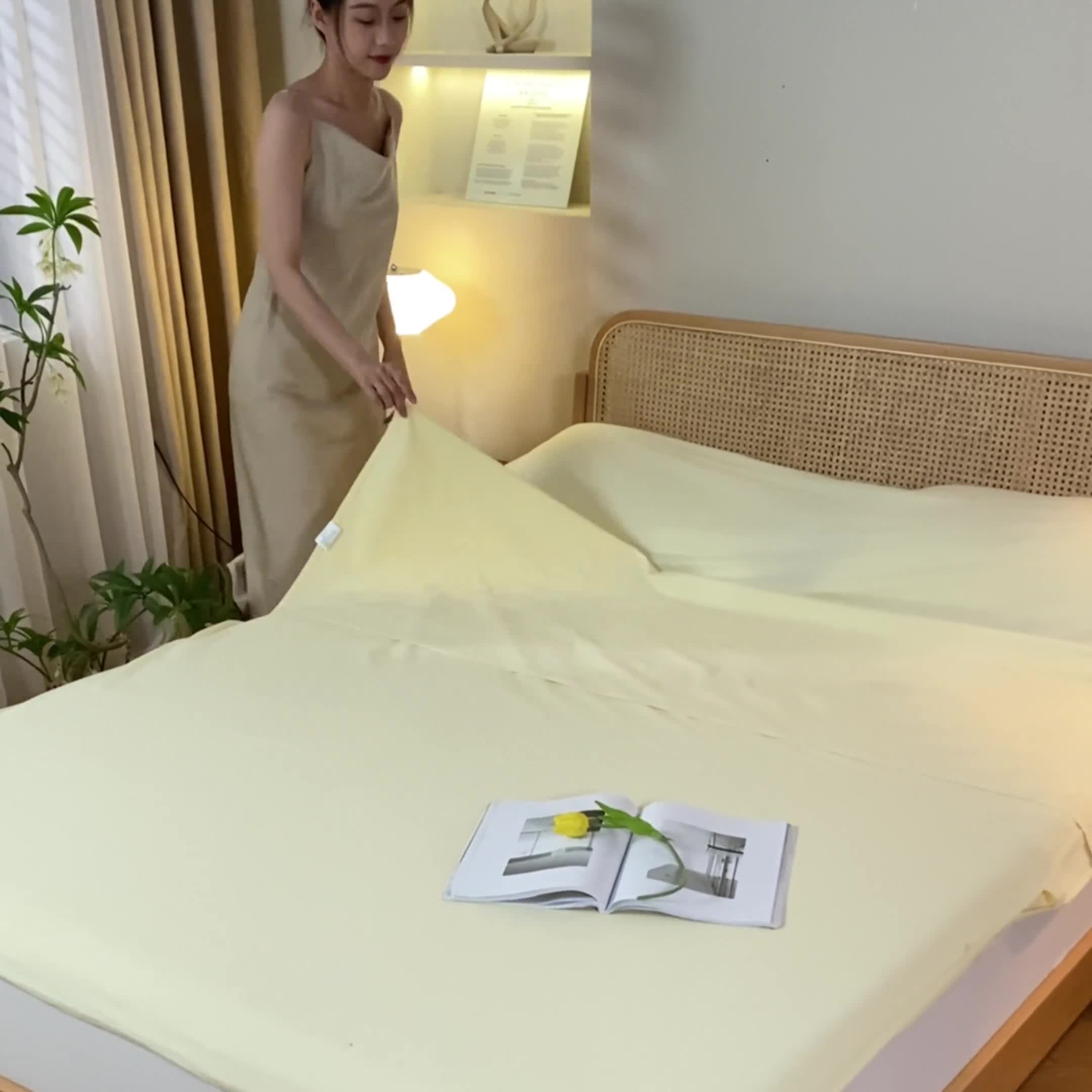 91家纺网 家纺一手货源 找家纺 眠帛家居 2023新款A类亲肤水洗棉隔脏睡袋 奶油黄