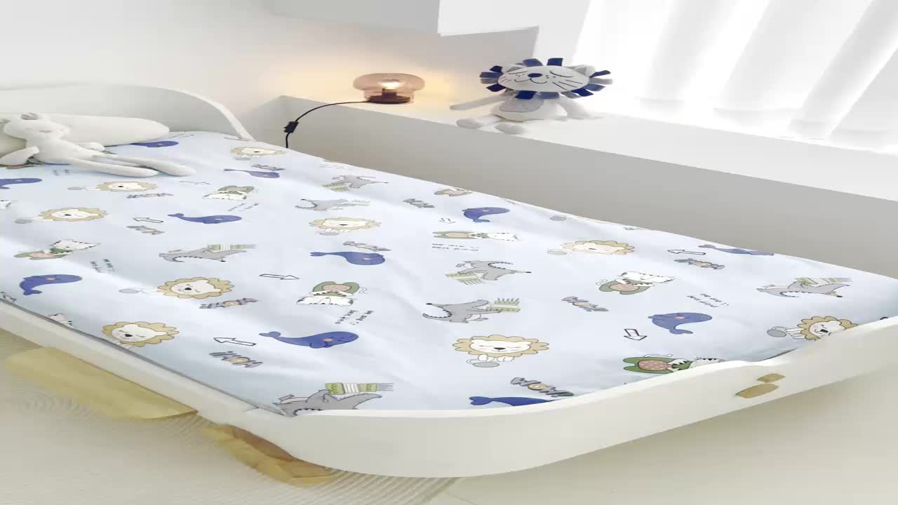 91家纺网 家纺一手货源 找家纺 喜多兔 2023新款40S纯棉印花抗菌床垫 狮子伙伴蓝色