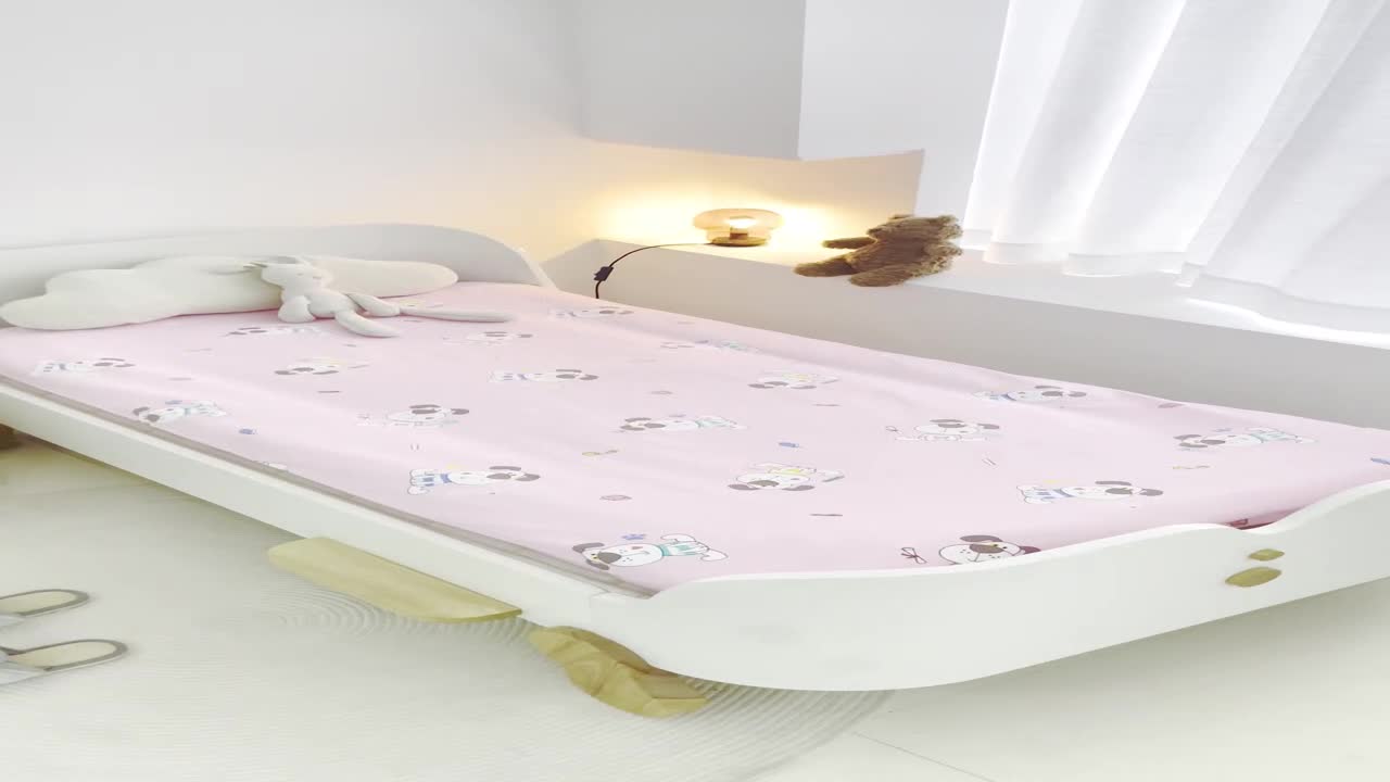 91家纺网 家纺一手货源 找家纺 喜多兔 2023新款40S纯棉印花抗菌床垫 快乐狗宝贝粉色