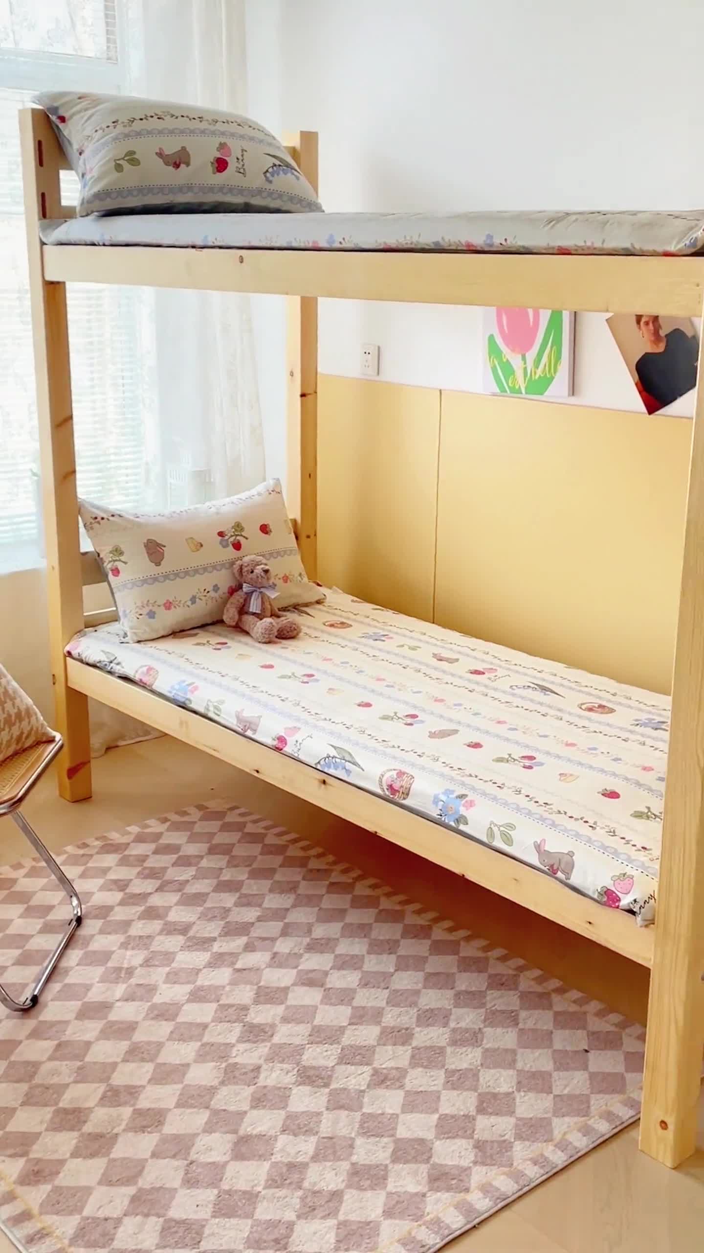 91家纺网 家纺一手货源 找家纺 金丝鸟 2023新款全棉加水晶绒棉加绒床垫套 蓝色花园