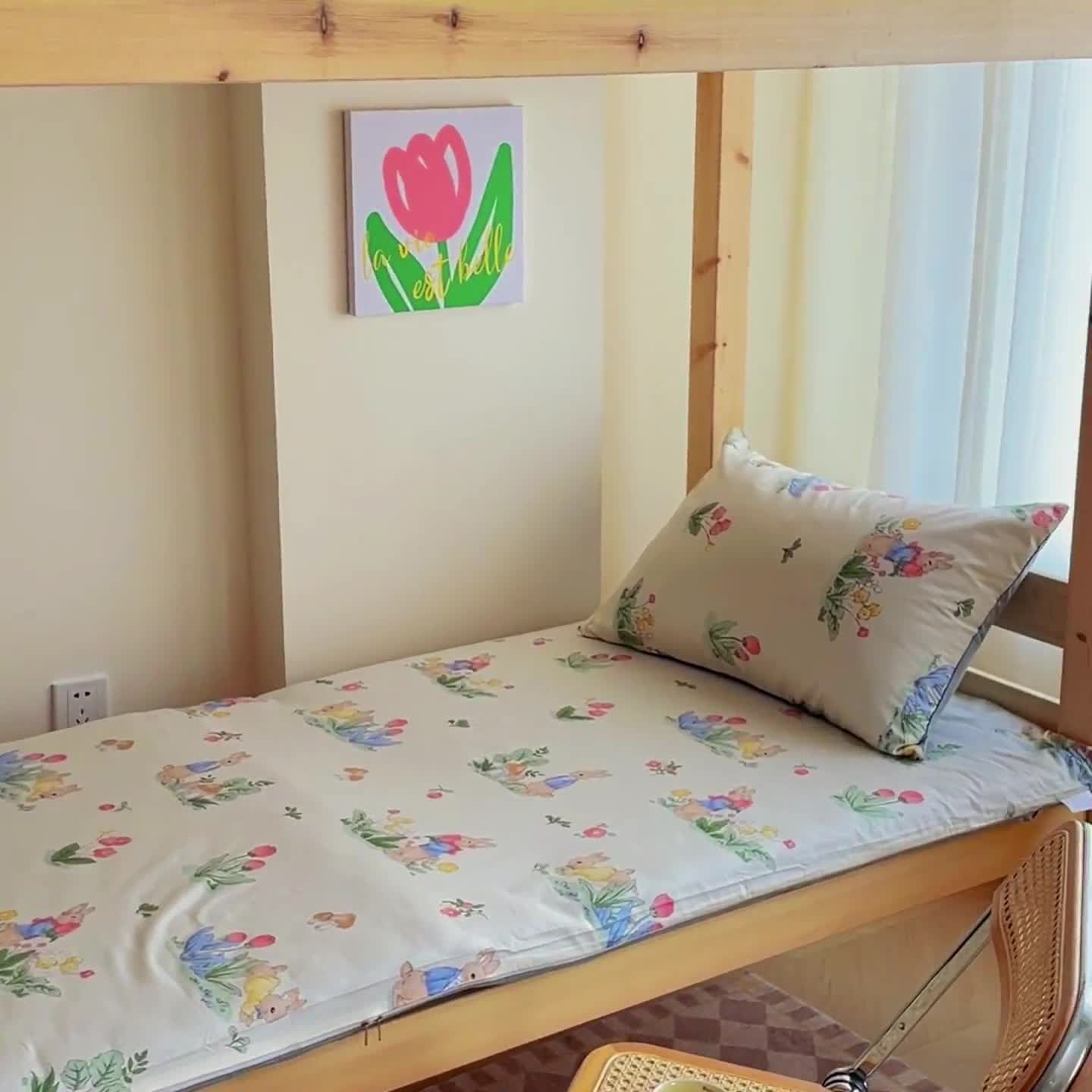 91家纺网 家纺一手货源 找家纺 金丝鸟 2023新款全棉加水晶绒棉加绒床垫套 温馨小兔