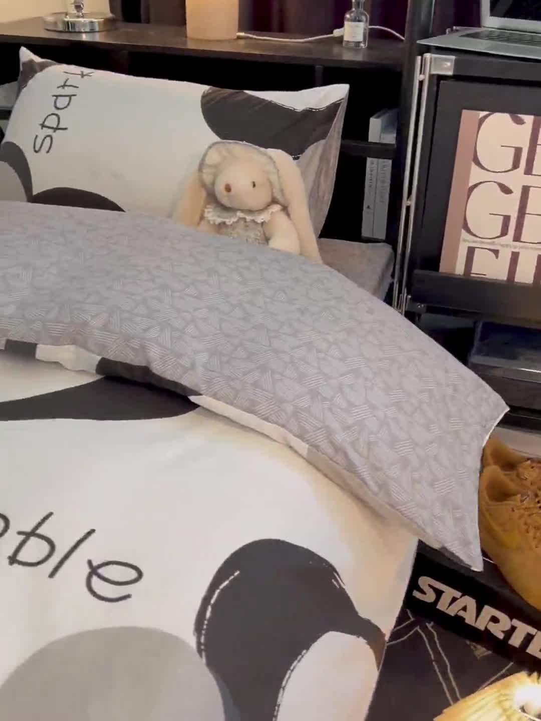 91家纺网 家纺一手货源 找家纺 HL原创 2023新款学生季宿舍套件三件套 简爱