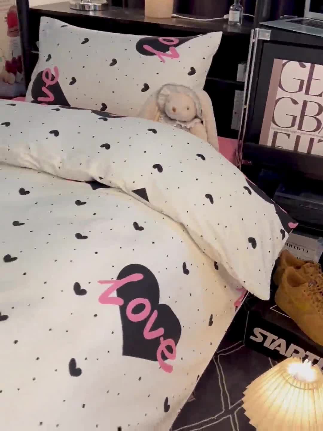 91家纺网 家纺一手货源 找家纺 HL原创 2023新款学生季宿舍套件三件套 城市之恋