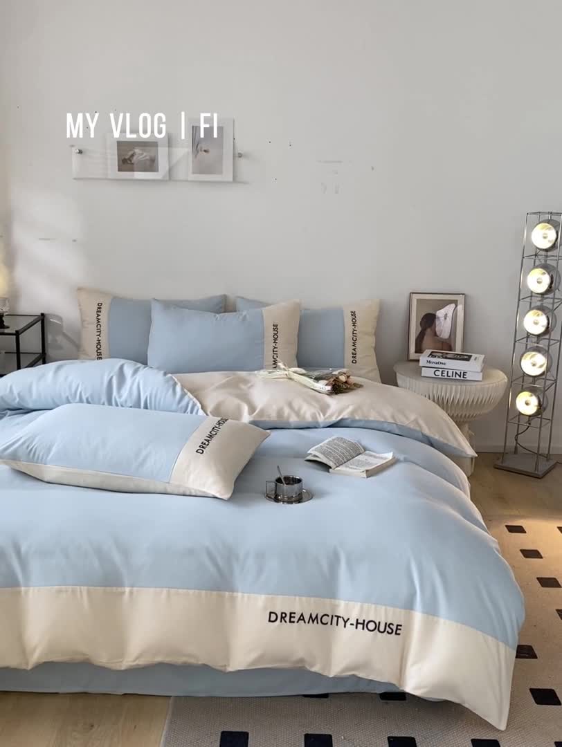 91家纺网 家纺一手货源 找家纺 盛秋家纺 2025新款思雅系列水洗磨毛双拼刺绣四件套 思雅-天空蓝+奶昔白