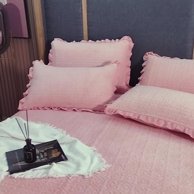 91家纺网 家纺一手货源 找家纺 总佳梦家纺 牛奶绒纯色花边床盖绗缝夹棉绒毯三件套榻榻米席梦思床垫子