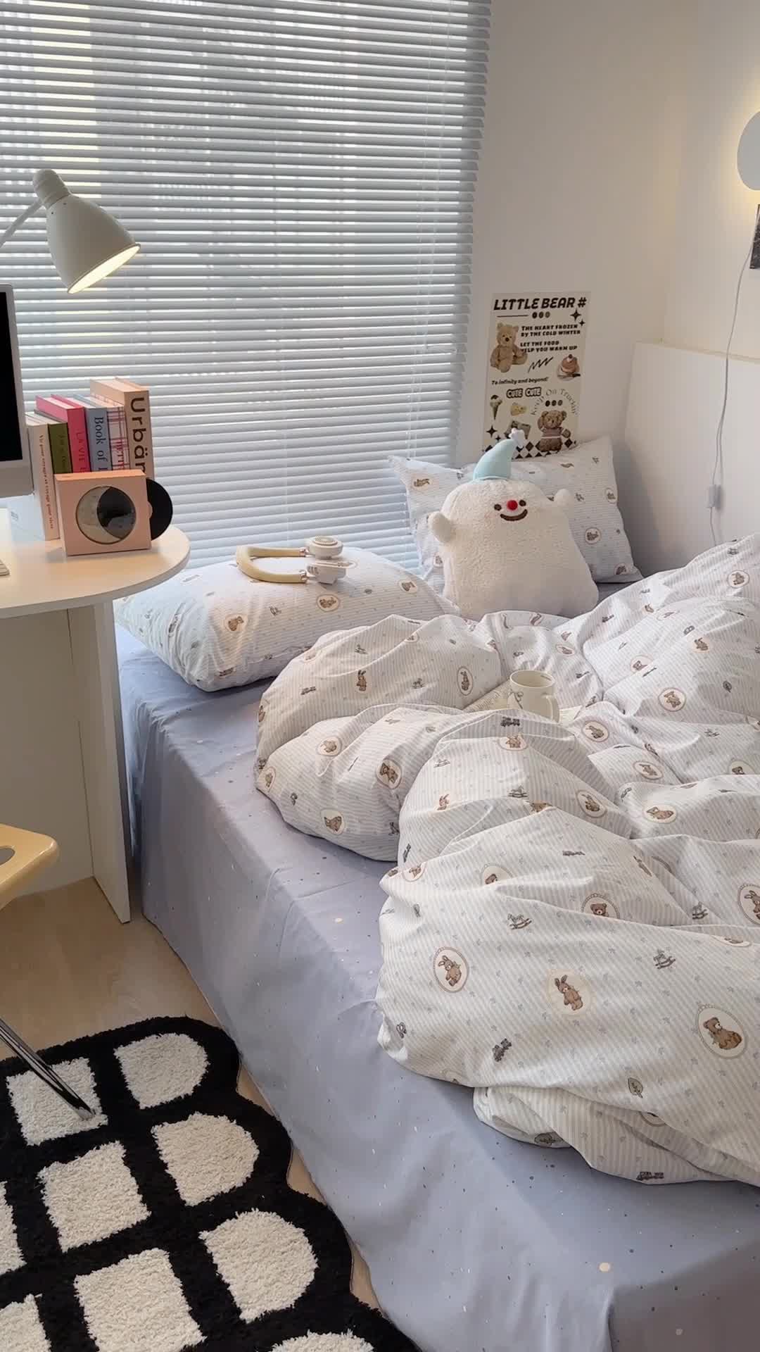 91家纺网 家纺一手货源 找家纺 昔可家纺 2023新款全棉小卡通系列四件套 童年玩偶蓝