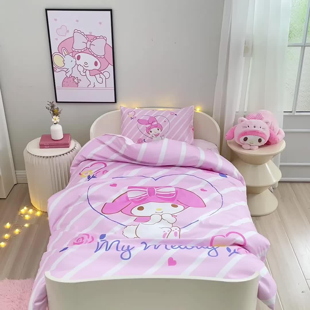 91家纺网 家纺一手货源 找家纺 蘭菲 2023新款幼儿园全棉印染三丽鸥全棉大版卡通三件套 天真