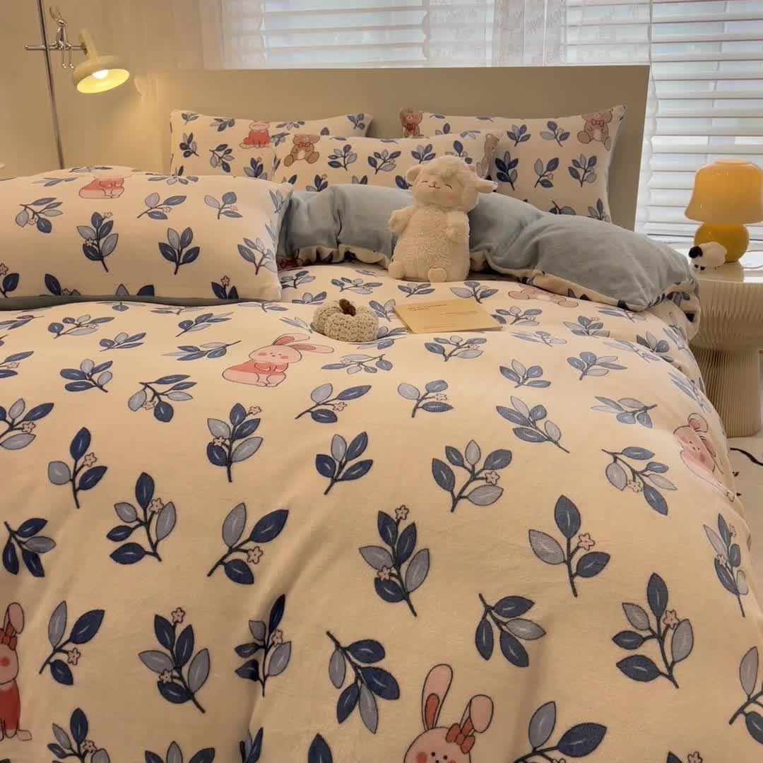 91家纺网 家纺一手货源 找家纺 芃成 2023新款双面牛奶绒印花四件套 菲菲兔