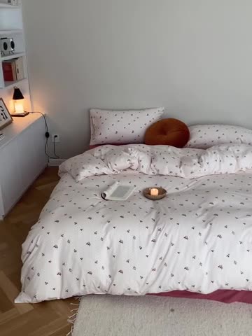 91家纺网 家纺一手货源 找家纺 爱丽丝 2023新款全活性印花全棉a类母婴级针织棉四件套 草莓花花