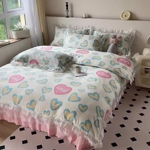 91家纺网 家纺一手货源 找家纺 添越2024小清新韩版蕾丝款花边纯棉夹棉床盖三件套全棉天使之心-蕾丝款