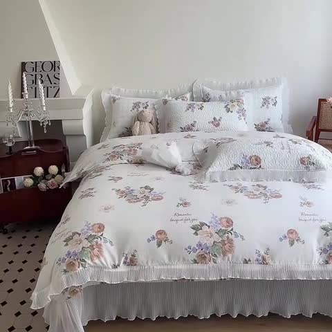 91家纺网 家纺一手货源 找家纺 添越 2024小清新韩版蕾丝花边纯棉夹棉床盖三件套全棉南国佳人