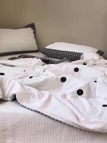 91家纺网 家纺一手货源 找家纺 洋铭区 2023新款水洗棉绣花床盖系列 小黑格床盖