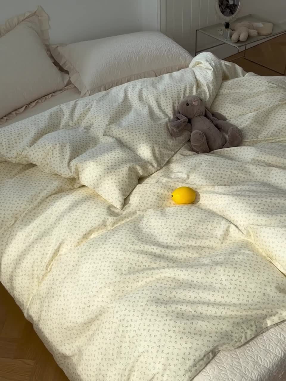 91家纺网 家纺一手货源 找家纺 洋铭区 2023新款全棉单品被套 淡雅小碎花