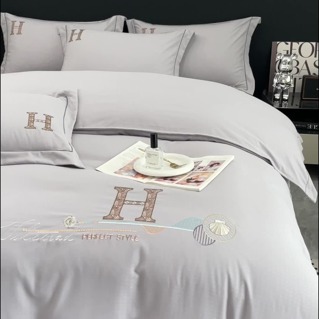 91家纺网 家纺一手货源 找家纺 靓生活 2023新款欧曼系列锦棉提花刺绣四件套 欧曼-灰色