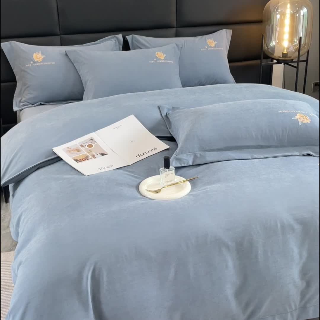 91家纺网 家纺一手货源 找家纺 靓生活 2023新款爱丽丝系列锦棉提花刺绣四件套 爱丽丝-景泰蓝