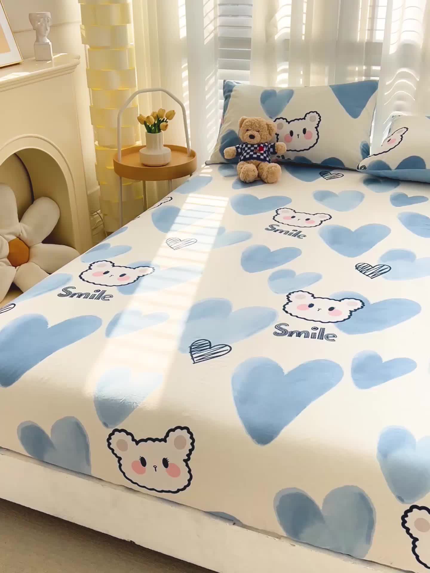 91家纺网 家纺一手货源 找家纺 名兮 2023新款全棉印花床笠 波波熊