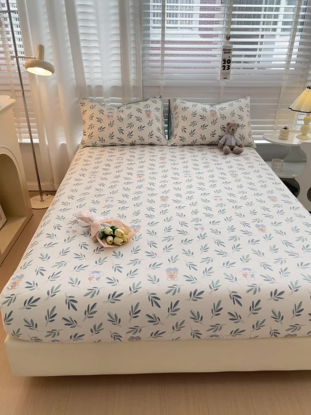 91家纺网 家纺一手货源 找家纺 名兮 2023新款全棉印花床笠 花花熊