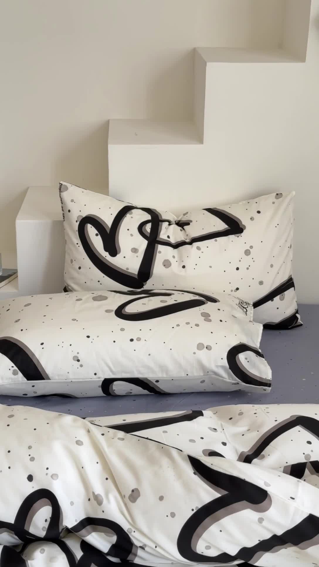 91家纺网 家纺一手货源 找家纺 昔可家纺 2023新款北欧风全棉四件套 泼墨爱心黑