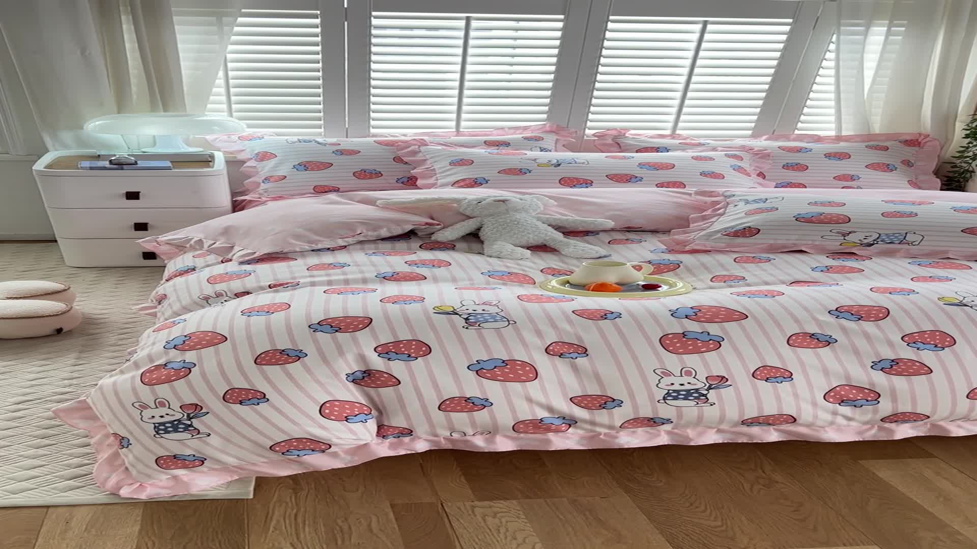 91家纺网 家纺一手货源 找家纺 上尚居 2024新款小清新韩版花边磨毛四件套水洗棉 甜心小兔