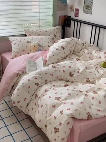 91家纺网 家纺一手货源 找家纺 昔可 2023新款全棉卡通小清新四件套 玫瑰小熊公仔