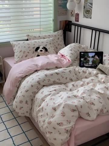 91家纺网 家纺一手货源 找家纺 昔可 2023新款全棉卡通小清新四件套 粉黛落樱