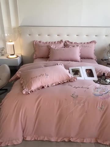 91家纺网 家纺一手货源 找家纺 艺玲 2023新款韩版亲肤磨毛刺绣蕾丝床裙床单如意系列四件套 缇娜-豆沙粉