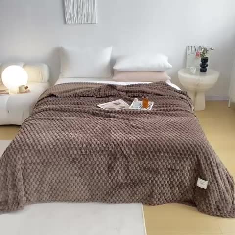 91家纺网 家纺一手货源 找家纺 羋多 2023年新款菠萝格提花毯子法莱绒云貂绒贴布毛毯 金龟绒-深咖