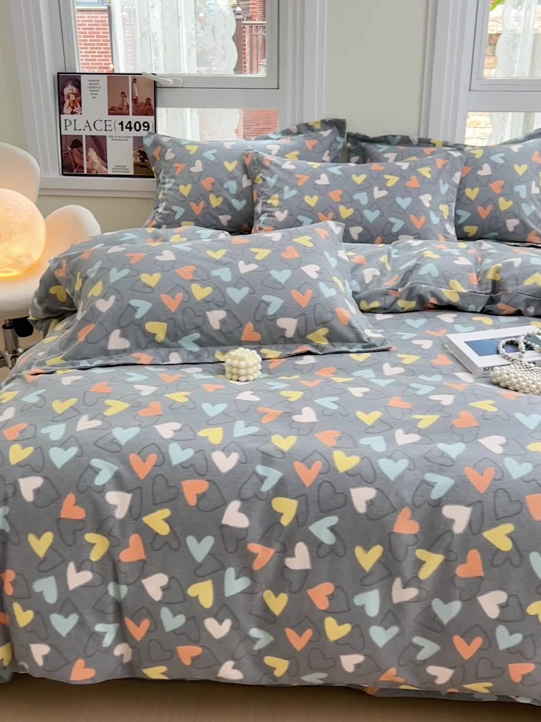 91家纺网 家纺一手货源 找家纺 品乐家纺 2023新款全棉喷气磨毛印花四件套 流光时速-灰