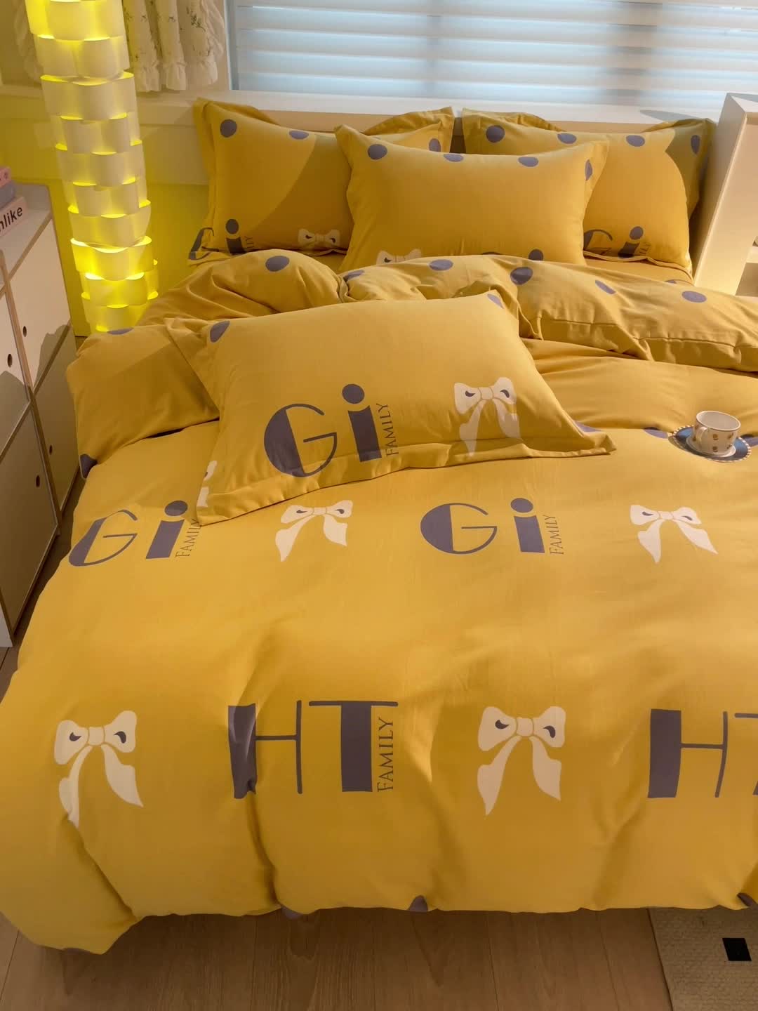 91家纺网 家纺一手货源 找家纺 品乐家纺 2023新款全棉喷气磨毛印花四件套 情意结-黄